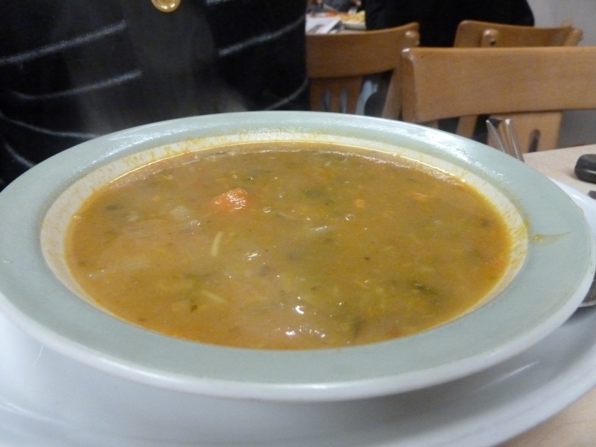Small minestrone soup